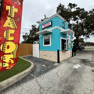 We are located across Walgreens at the corner of Thousand Oaks &amp; Henderson Pass