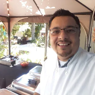 I'm Nestor owner/operator of The Taco Specialist and Elegante Catering I'm here to cater to your every need and make your event delicious!