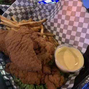 Chicken fingers with HM. Their HM is the bomb! Yummm