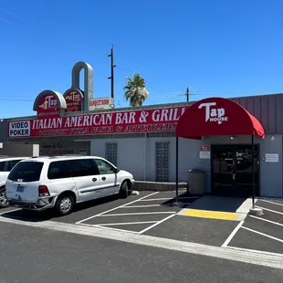 the outside of the restaurant