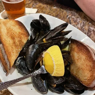Fresh Prince Edward Island Mussels