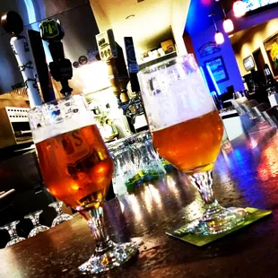 Local dust bowl the Therapist and knee deep Simtra. Brews with my lady.