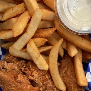 19.95 for this!  Not even a 6 piece it&apos;s only a 4 piece we got charged 19.95 ??