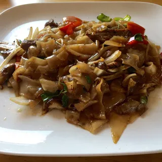 Drunken Noodle