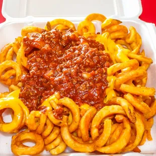 a container of chili and onion rings