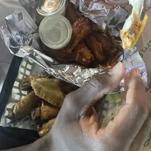 Hot and lemon pepper wings 15 pc