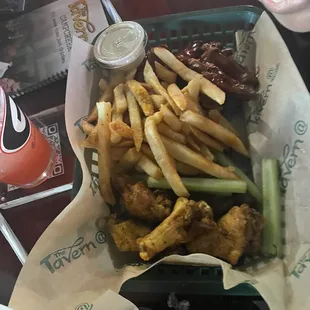 10 piece wings and fries