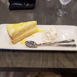 Limoncello Cake