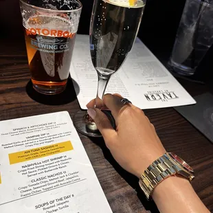 Great drinks and yummy food!  We were there for dinner