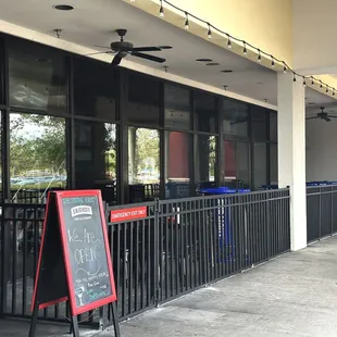 the outside of the restaurant