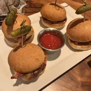 Tavern sliders