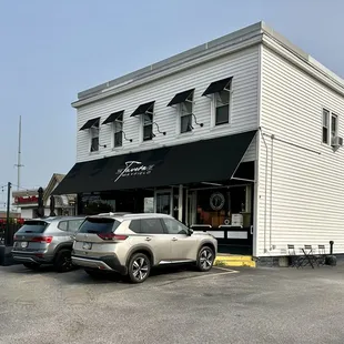 The Tavern of Mayfield