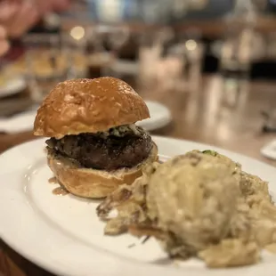 Tavern Burger with Mashed potatoes
