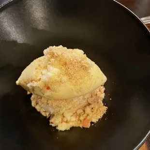 Cinnamon Crunch panna cotta with pink lady apples