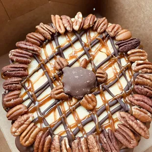 Mini turtle pecan cheesecake