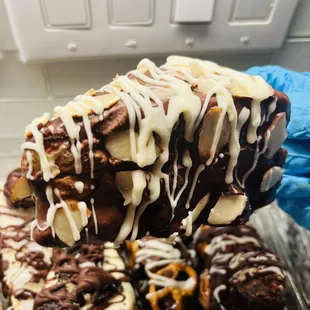 Almond cheesecake pop