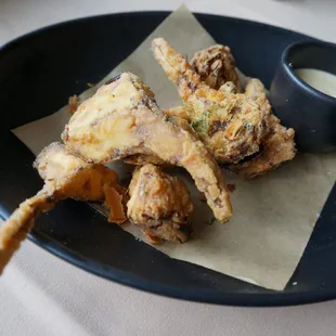 Fried artichoke hearts