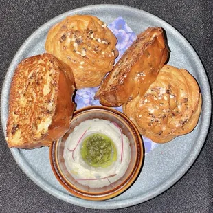 Complimentary bread
