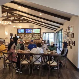 It&apos;s a beautiful restaurant and delicious food. It is good to meet a group because it is spacious and good scenery.