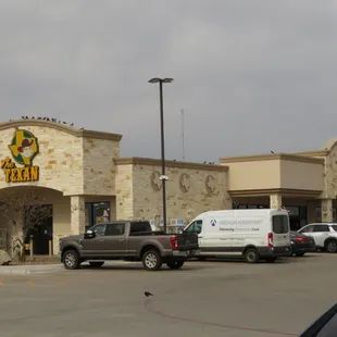  the outside of a texan restaurant