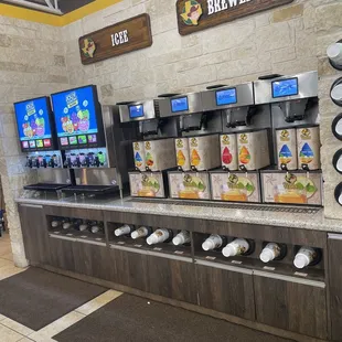 Tea fountain drinks too!