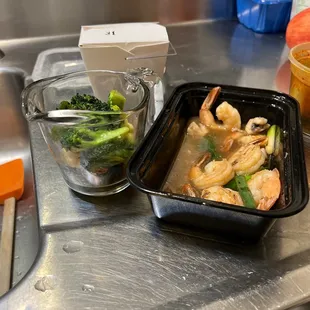 An order of garlic pepper stir fry.