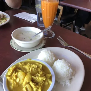 Yellow Chicken Curry (24oz)