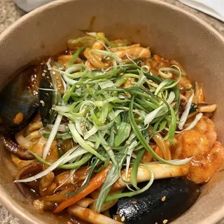 Spicy Seafood Stir-Fried Udon