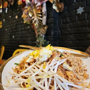 Chicken pad Thai for my bday ayy