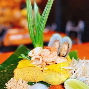 Thonglor pad thai with egg wrap