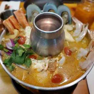 King of Mama&apos;s seafood tom yum