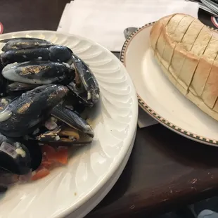 Steamed Mussels ($16)