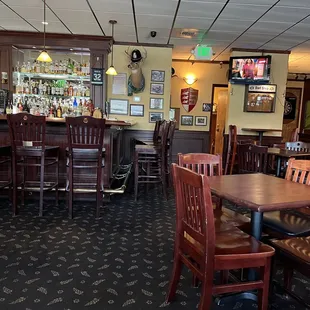 the bar and dining area