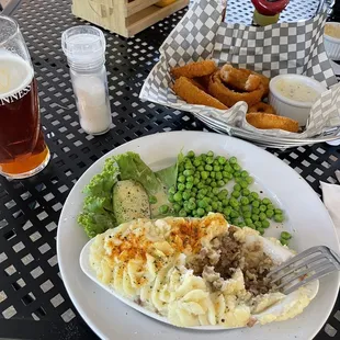 Shepherds Pie, Onion Rings, Speckled Hen Ale