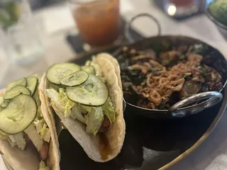 LoLo American Kitchen & Craft Bar