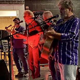 Nosmo Kings playing great songs from the &apos;80&apos;s!