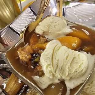 Peach Cobbler with vanilla ice cream