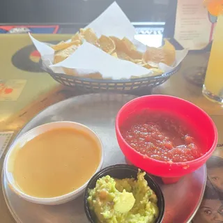 Chips  Queso