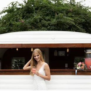 Mobile bar. Bartending services.