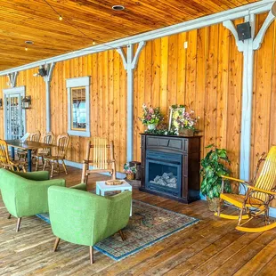 Veranda seating
