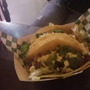 One chicken and one beef taco.  Very good!!
