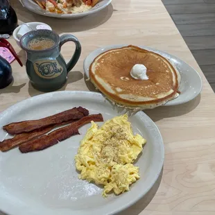 This is how my plate was brought because I couldn&apos;t get toast....