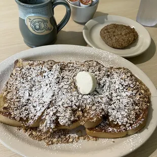 Granola apple French toast. Excellent way to start the day!