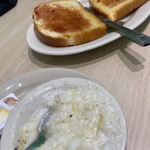 Grits and toast