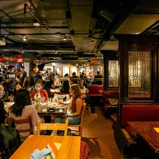 The Tombs Bar Restaurant Georgetown Washington DC