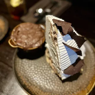 Chocolates mousse and white mousse cake
