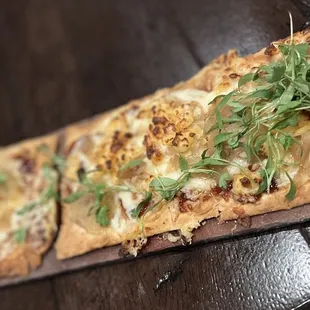 BBQ chicken flatbread