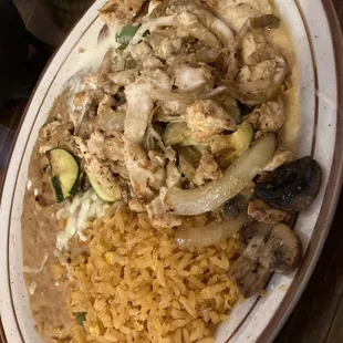 Pollo California Lunch ~ very good! Love the grilled veggies with chicken.