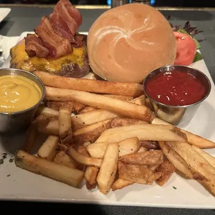 Burger with bacon