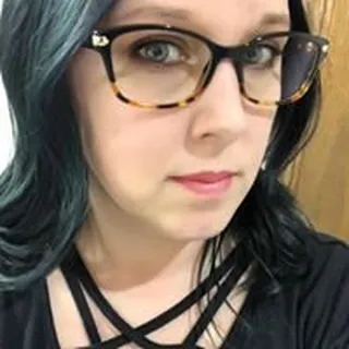 Nikki D.